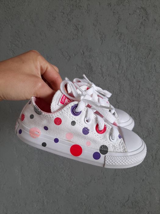 Teampki Converse r. 23