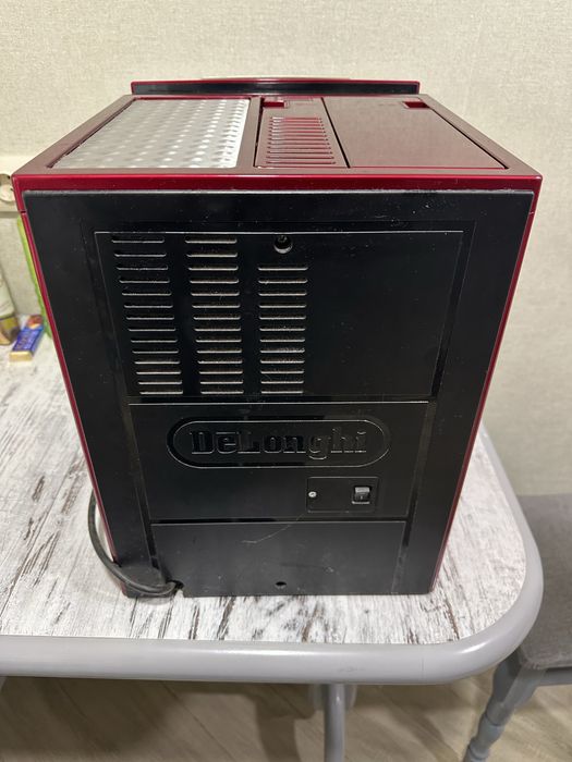 Кавомашина DELONGHI