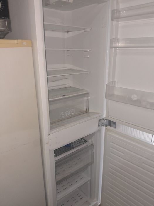 Combinado Hoover de 2 portas  100€