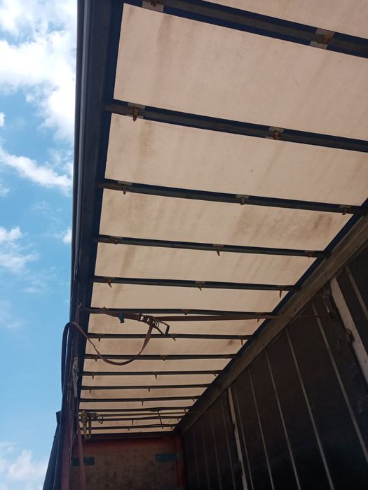 Тент с полупріцепа