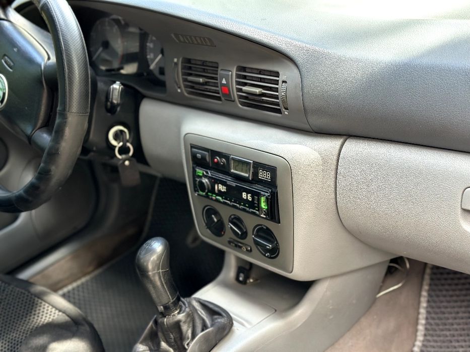 Skoda Octavia Tour 1.6 г/б