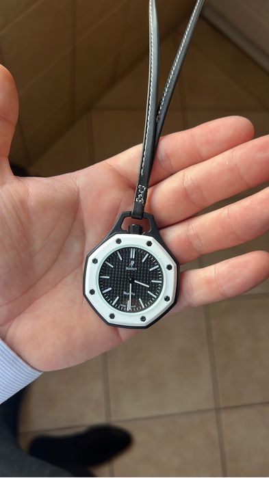 Swatch Royal Pop - Ocho Negro