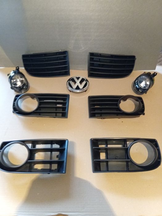 Решітки противотуманкі решетка VW Golf 5 хетчбек галогенка заглушка
