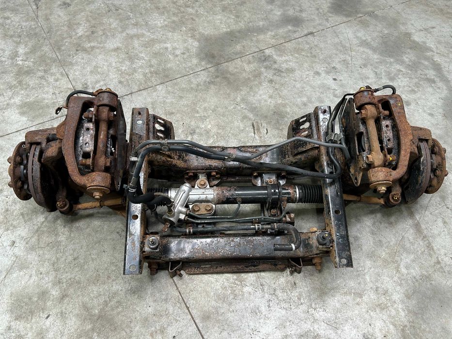 Mecânica frontal completa Isuzu NLR 3.0D (2011)