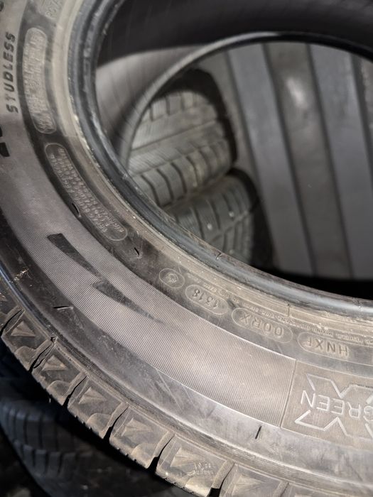 235/60/18 Michelin