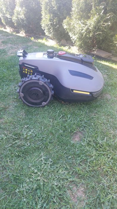 Robot koszący Yuka Mini 700