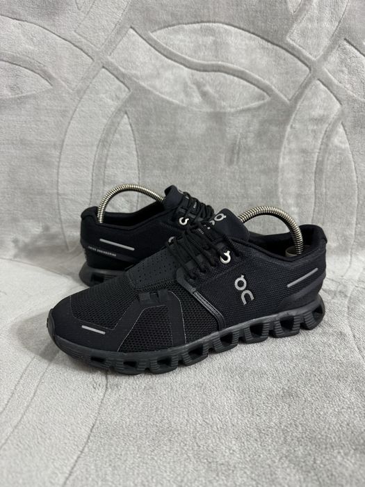 On Running Cloud 6 Swiss Engineering Black Running Shoes 39 lekkie buty sportowe do biegania