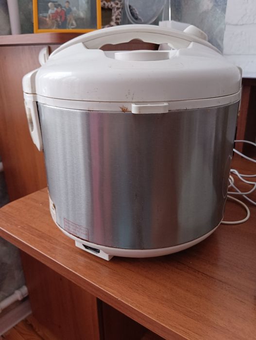 Мультиварка Редмонд