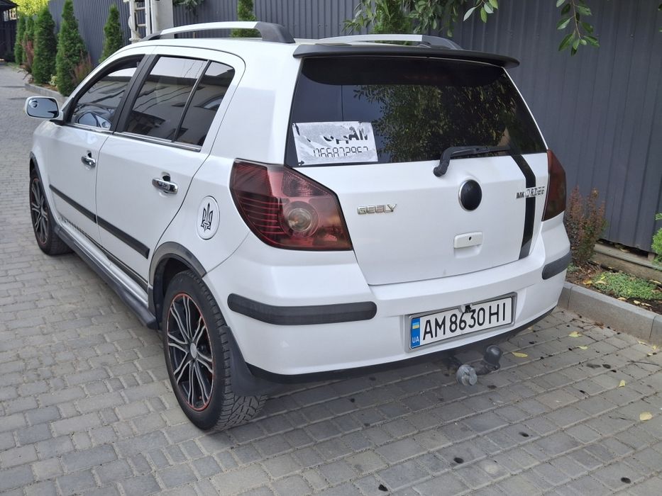 Geely  mk cross 1.5