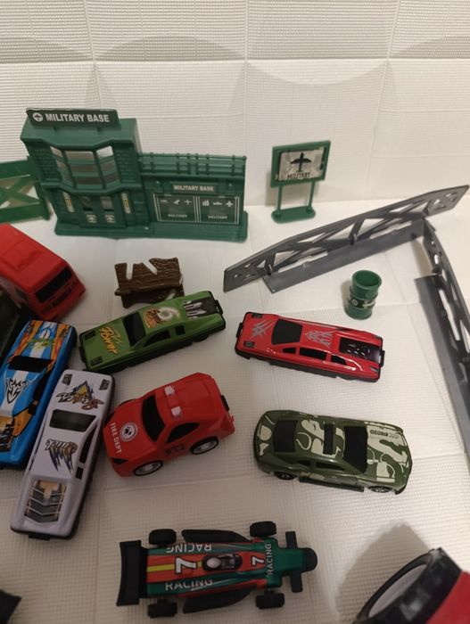 Лот іграшок для хлопчик