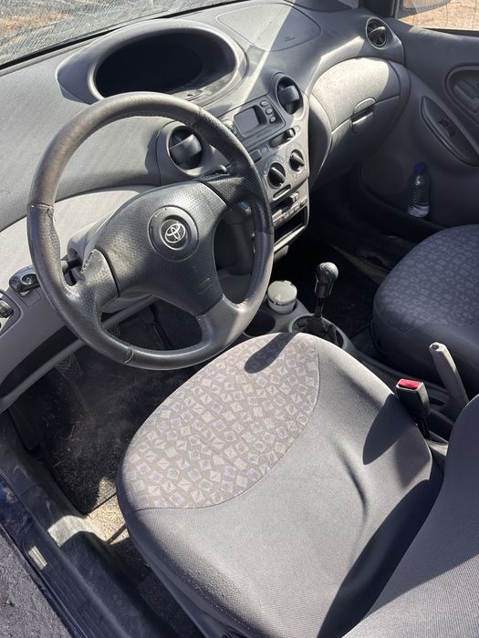 Toyota Yaris — fotografia 3