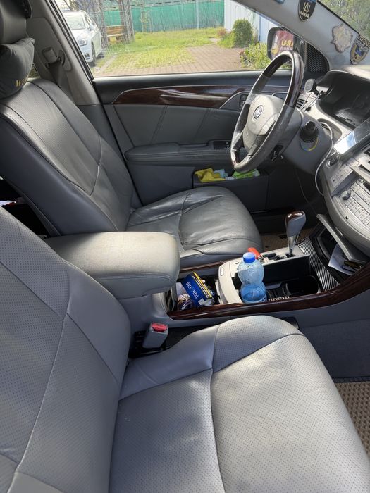 Toyota avalon бензин /газ