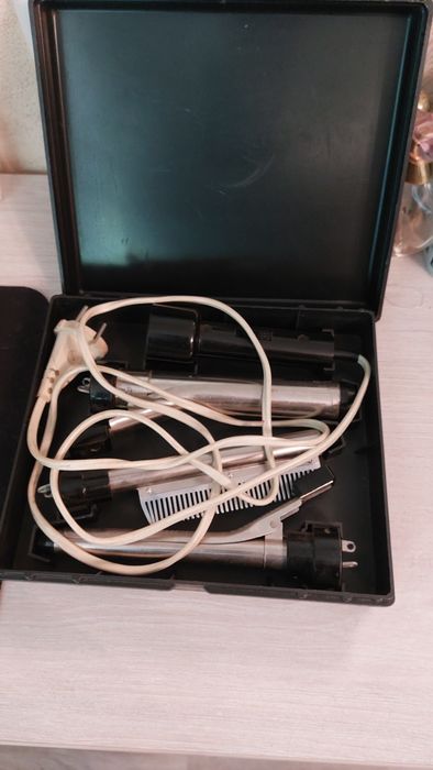 Продам электрощипцы-расческа