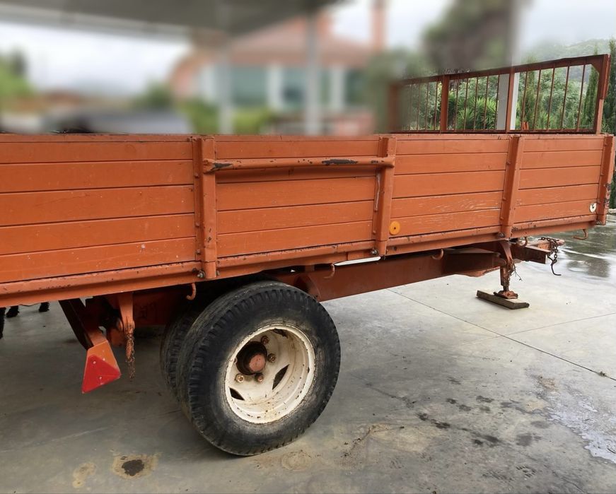 Reboque Galucho aberto basculante