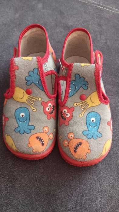 Buty chlopiece roz 25