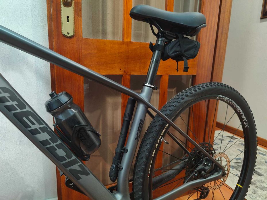 Bicicleta Montanha Carbono Cinza Matte