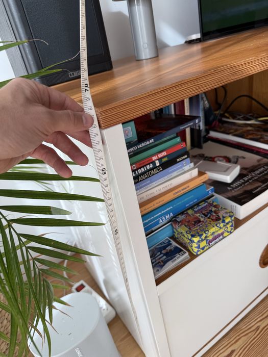 Aparador tv em riga velha tampo