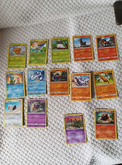 Cartas pokemon em várias línguas (coreano, italiano, francês...