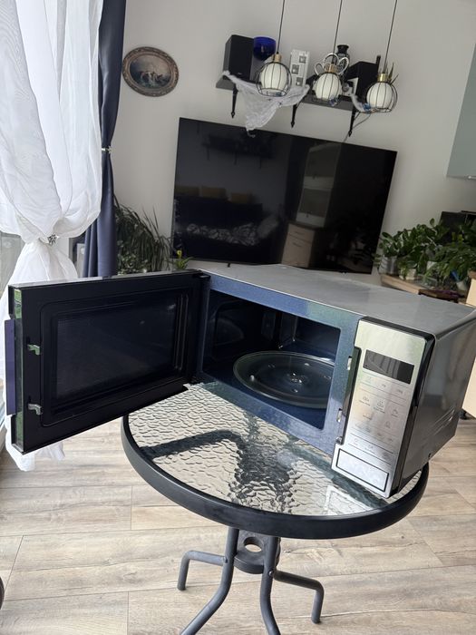 Mikrofalówka Samsung model ME83M