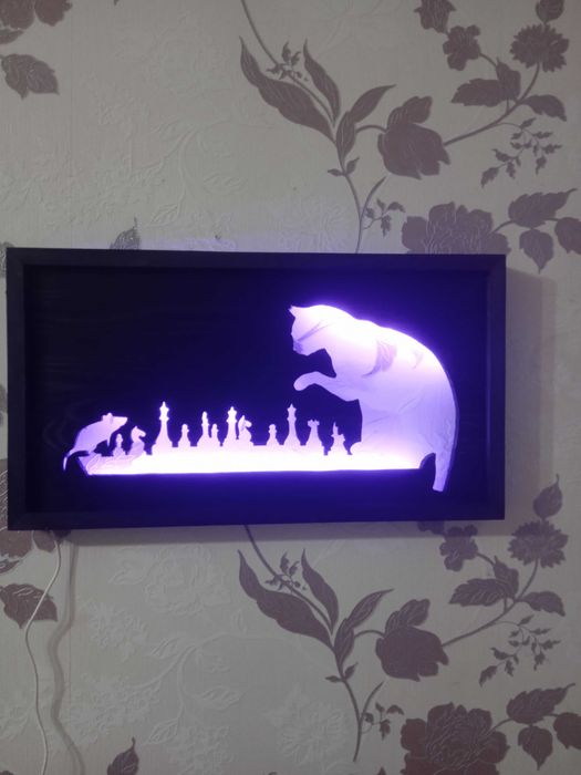 Картина "Кіт, Миша і Шахи" з дерева і підсвіткою на пульту