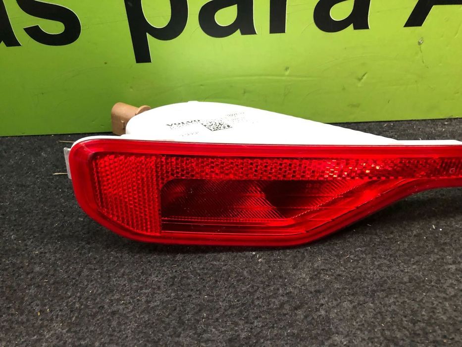 VOLVO XC40 FAROLIM NEVOEIRO REFLETOR TRAS - FT440