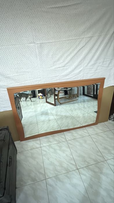 Espelho de quarto em pinho claro