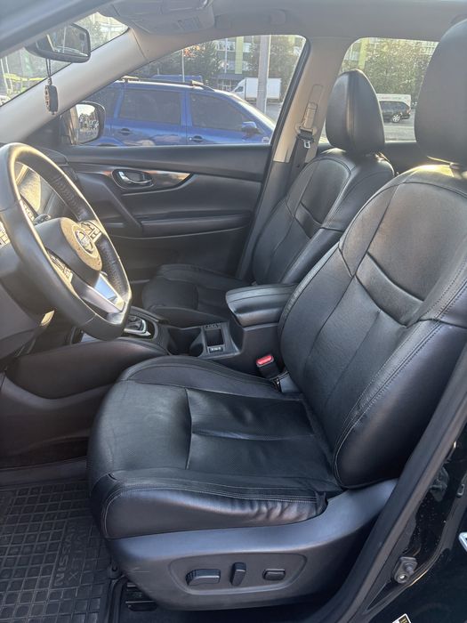 Продаю Nissan Rogue hybrid 2.0 (SL)