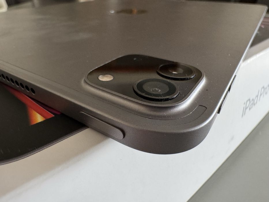 Apple iPad Pro 11 (4ª geração) M2 128gb + extras