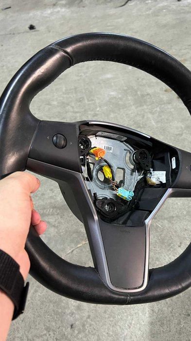 Кермо руль Tesla Model 3 2018-