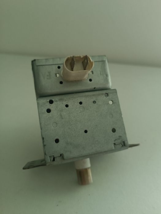 Magnetron microondas