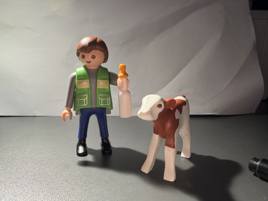 Farmer z krówką Playmobil