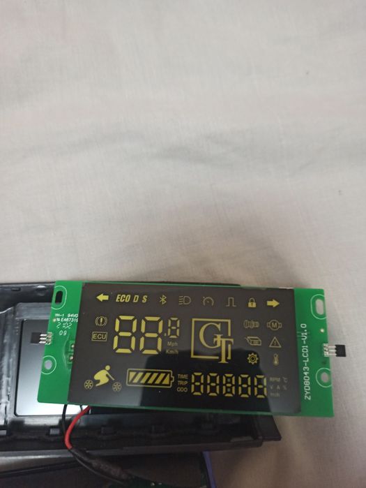 Дисплеї до електросамокатів