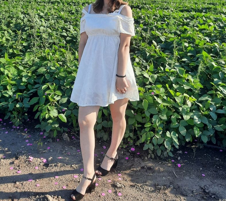 Легка та дуже красива сукня