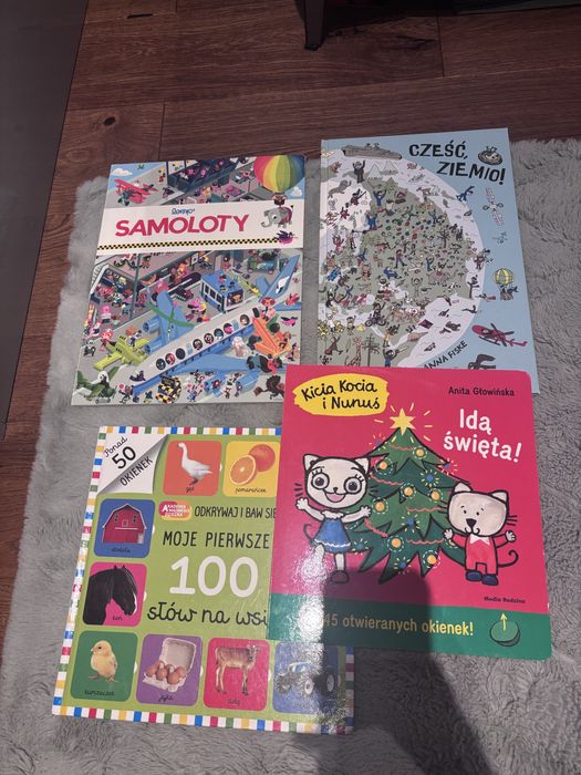 Cztery ksiazeczki dla dziecka