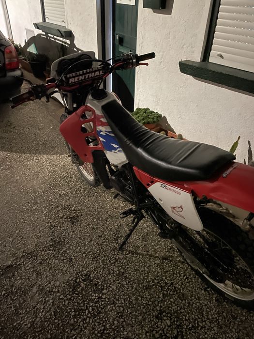 Vendo crm 50cc ou troco