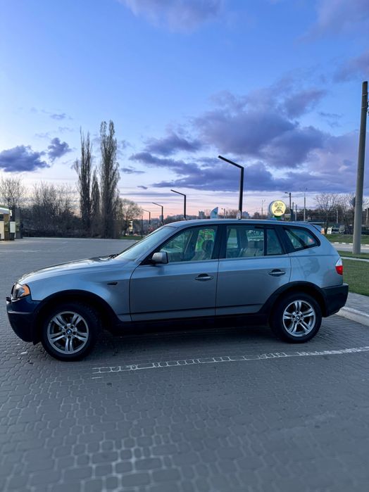 BMW X3 військовим
