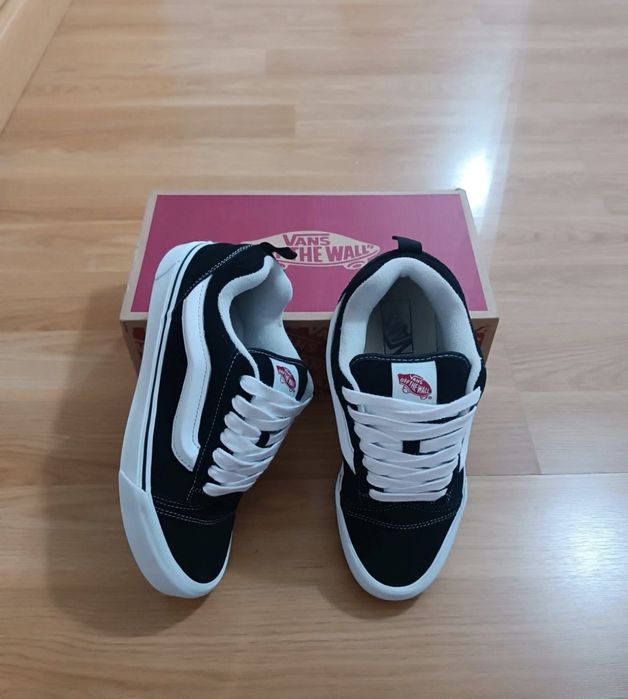 Vans knu skool preto