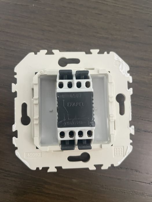 Efapel Single-Pole Switch441592560779284481