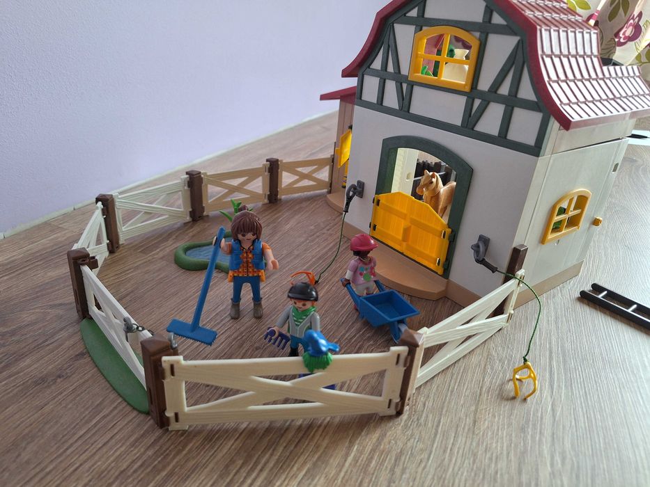 Stadnina kucyków Playmobil 6927