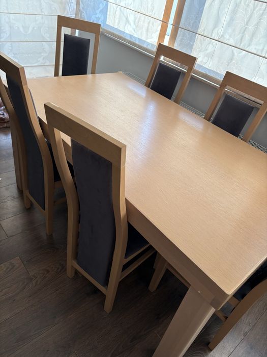 Drewniany jasny stół + krzesła