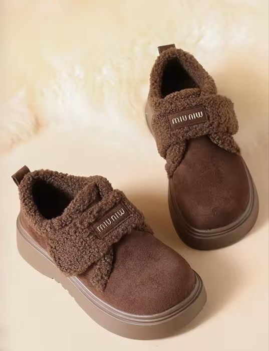 Жіночі короткі уггі на липучці