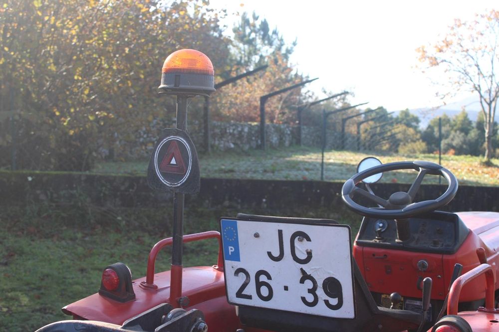 Vendo Trator Yanmar YM186D Diesel  - Tração Simples (Preço Negociável)