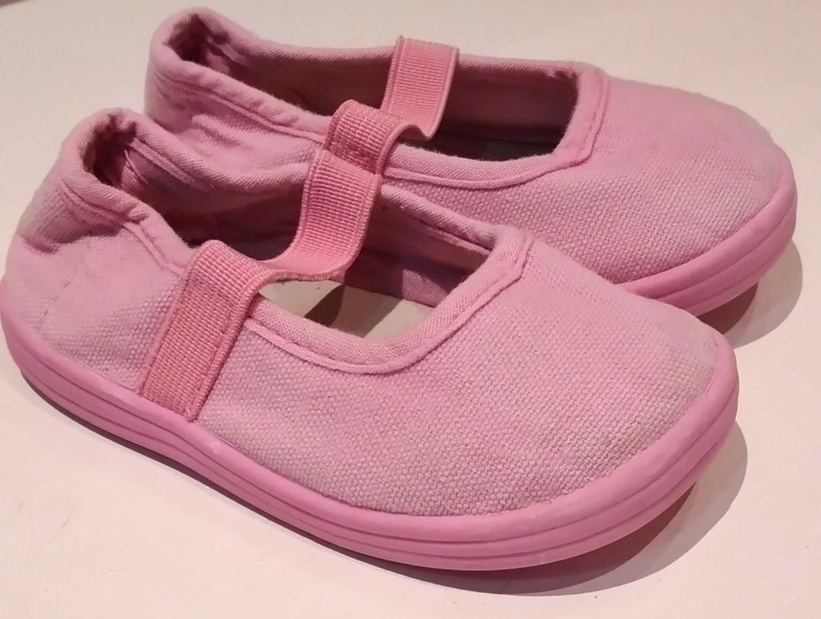 buty dla dziecka do przedszkola 3 pary rozmiar 20. trampki PRIMIGI.