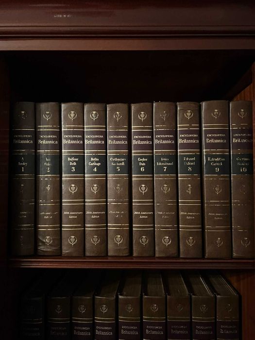 Encyclopedia Britannica - 200th Anniversary Edition