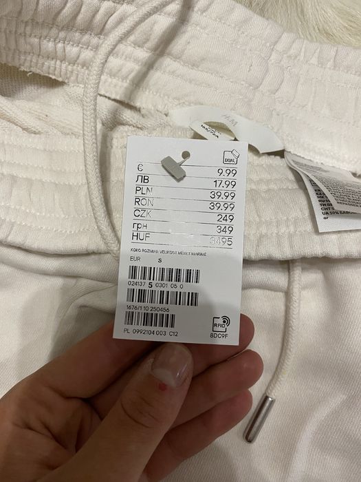 Жіночі шорти H&M  нові!!!