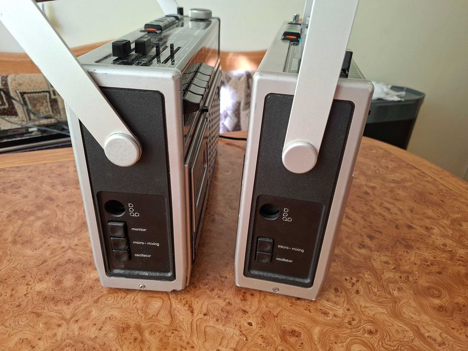 Радіоприймачі  Telefunken CR2000 ta CR3000 (2 разом).