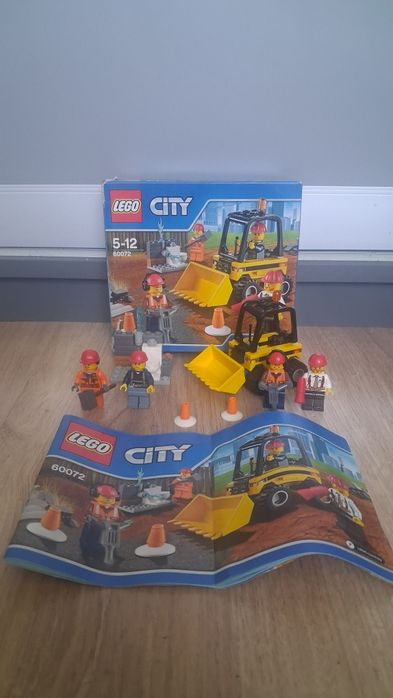 Lego City 60072.