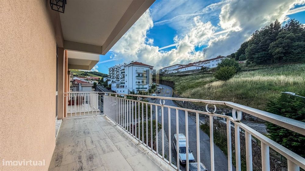 T2 | Centro, Lamego | Garagem Fechada