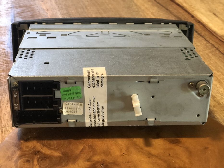 Auto rádio.                                                    ooooooo