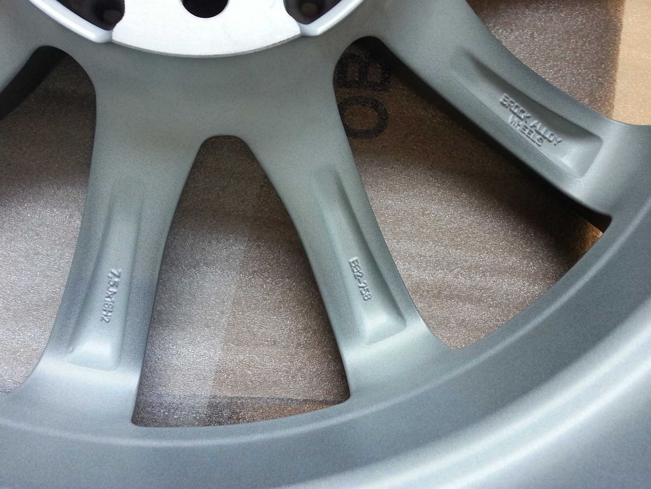 Felgi aluminiowe 5x114,3 7,5x18 60,1  Brock B32 Lexus Toyota Suzuki